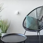 Marina Island - Modern Riverside Apartment With Terrace