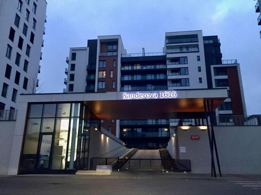 Appartamento Marina Island - Modern Riverside With Terrace *