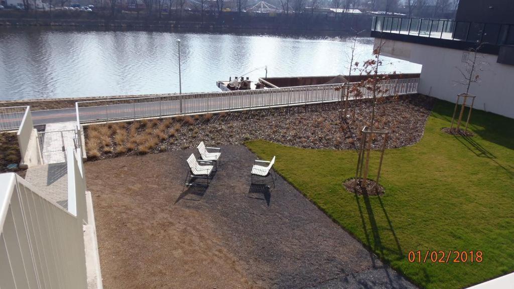 Marina Island - Modern Riverside With Terrace *